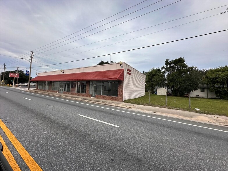 Primary Photo Of 310 N Main St, Wildwood Storefront Retail Office For Lease