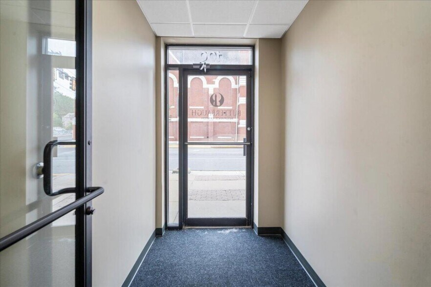 More Photos Of 100 E Broadway St, Council Bluffs Office For Sale