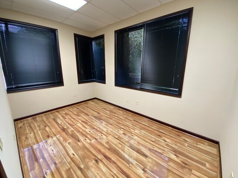 More Photos Of 1040 Wildewood Centre Dr, Columbia Office For Lease