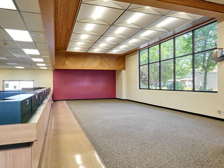 More Photos Of 200 Center Ave, Molalla Bank For Sale
