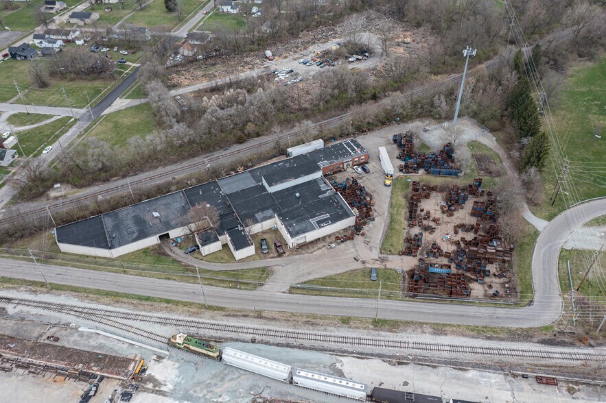 More Photos Of 1315 W 18th St, Anderson Warehouse For Sale