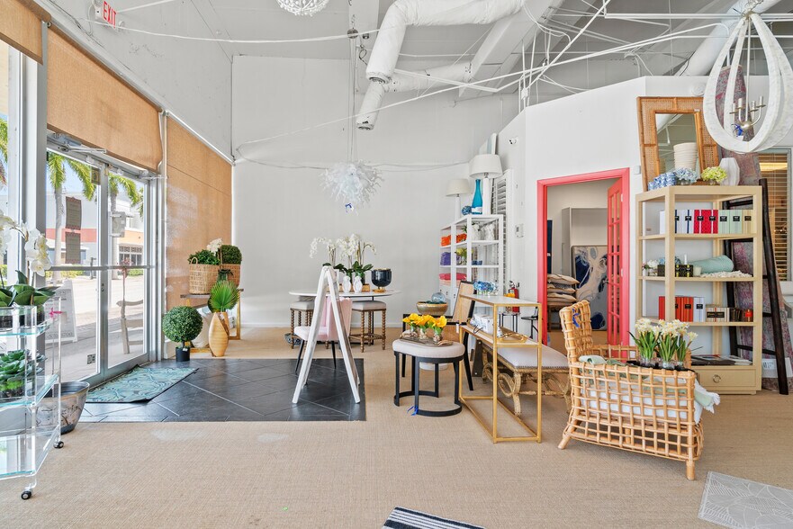 More Photos Of 117 NE 5th Ave, Delray Beach Storefront Retail Office For Sale