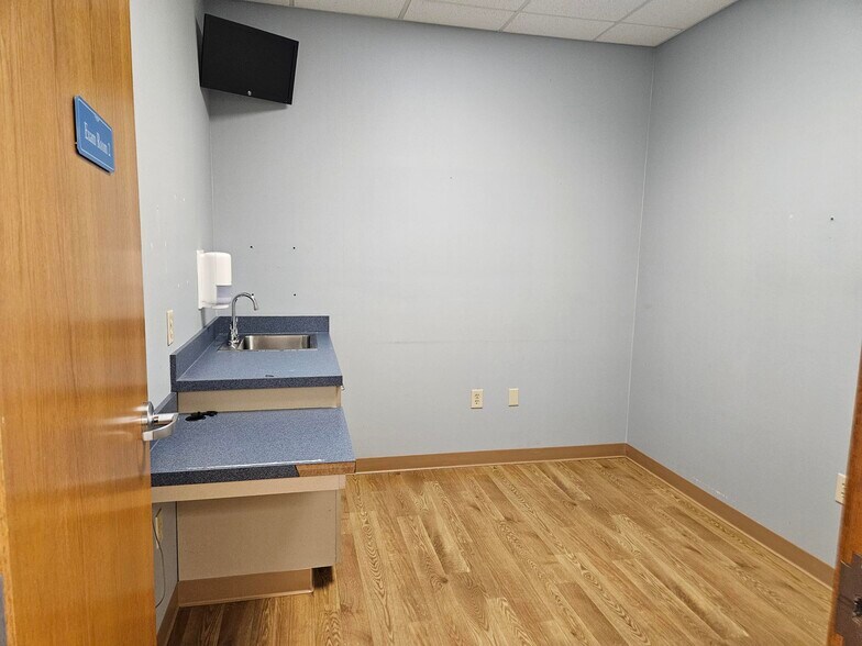 More Photos Of 2459 Emerald Pl, Greenville Medical For Sale