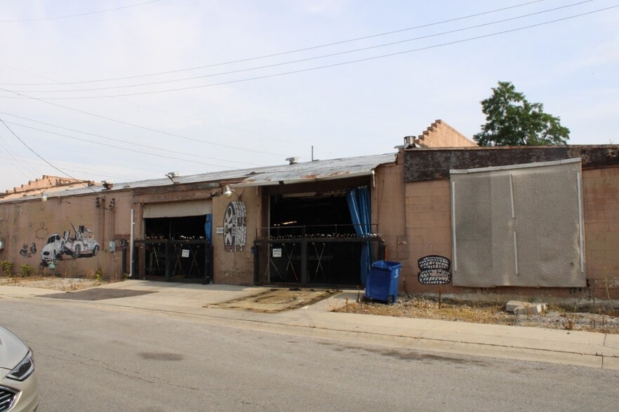 More Photos Of 1394 Joyce Ave, Columbus Flex For Sale