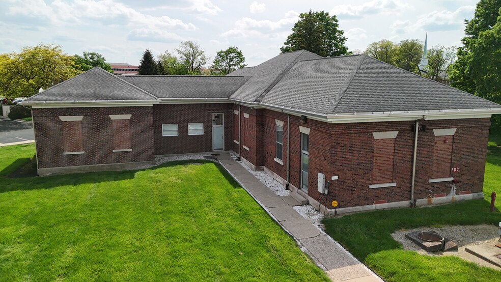 More Photos Of 5635 Lawton East Drive loop, Indianapolis Restaurant For Sale