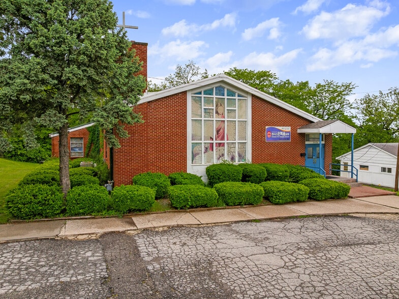 More Photos Of 1424 S 55th St, Kansas City Religious Facility For Sale