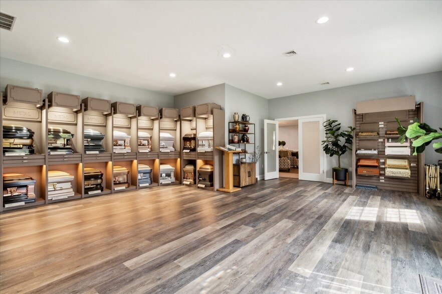 More Photos Of 1584 Parkside Ave, Trenton General Retail For Sale