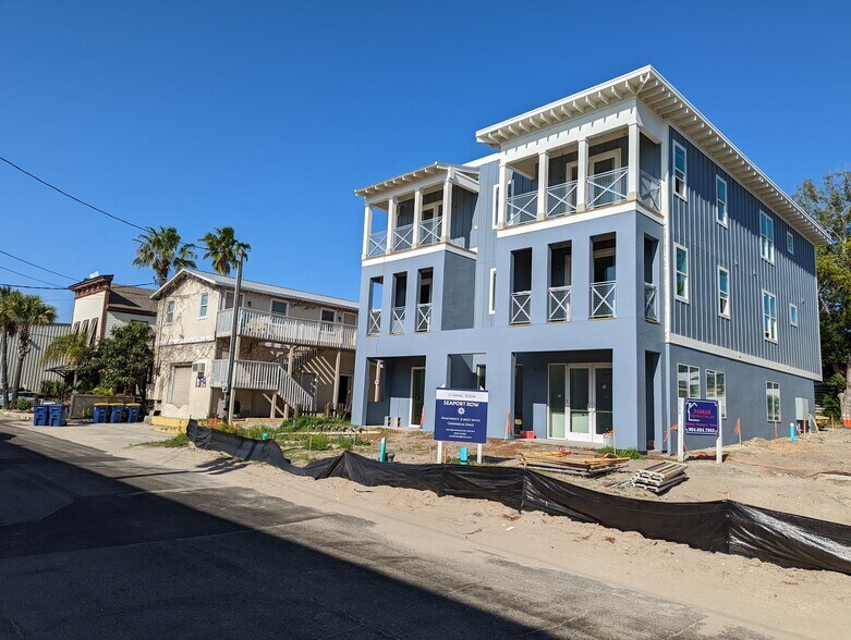 More Photos Of 228 N 2nd St, Fernandina Beach Warehouse For Lease