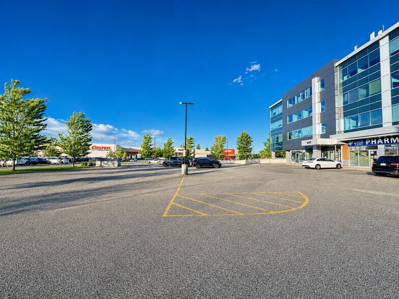 More Photos Of 1650 Elgin Mills Rd E, Richmond Hill Medical For Sale