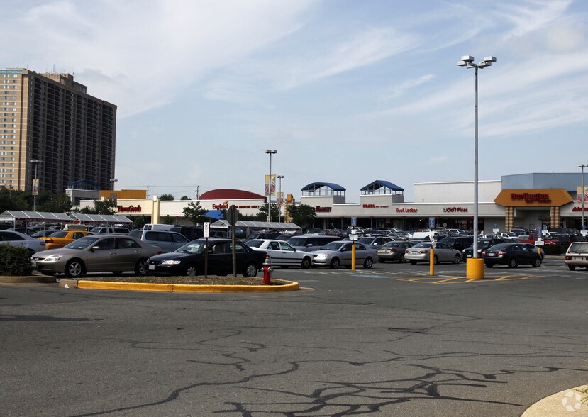 More Photos Of 3490-3556 S Jefferson St, Falls Church General Retail For Lease