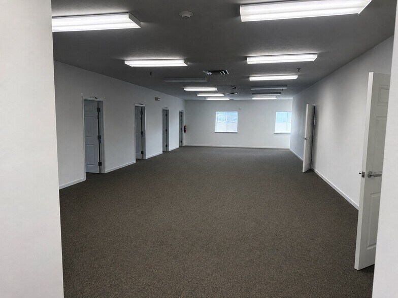 More Photos Of 700 E Walnut St, Evansville Office For Lease