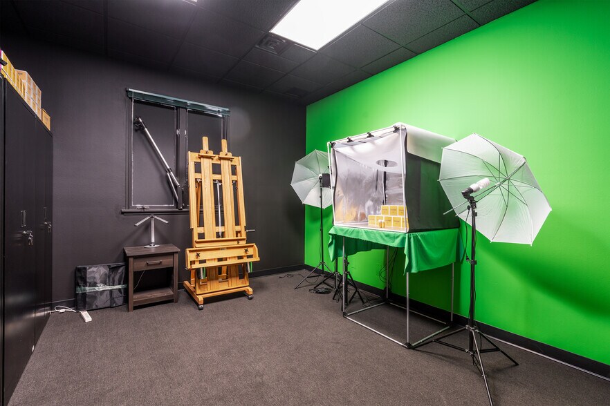 More Photos Of 124 Siringo Rd, Santa Fe Office For Sale