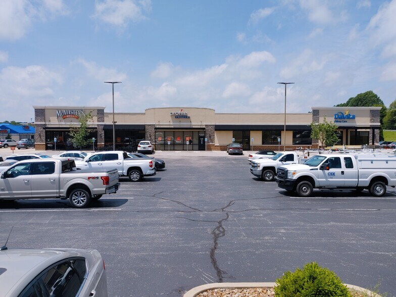 Primary Photo Of 5301 Pearl Dr, Evansville Storefront Retail Office For Lease