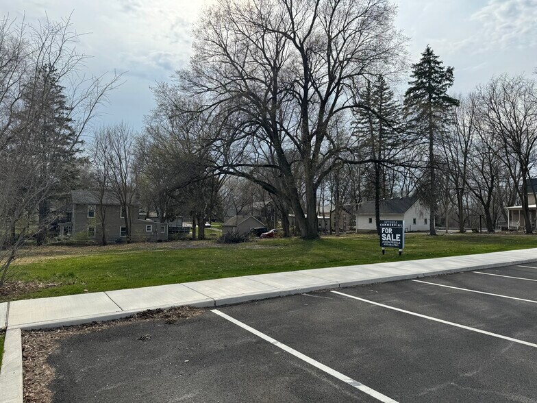 More Photos Of 155 S Madison St, Oswego Land For Sale