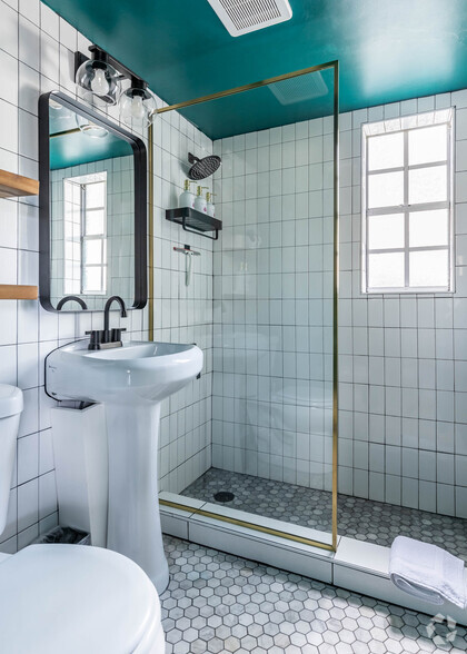 More Photos Of 1007 SE 2nd Ct, Fort Lauderdale Apartments For Sale