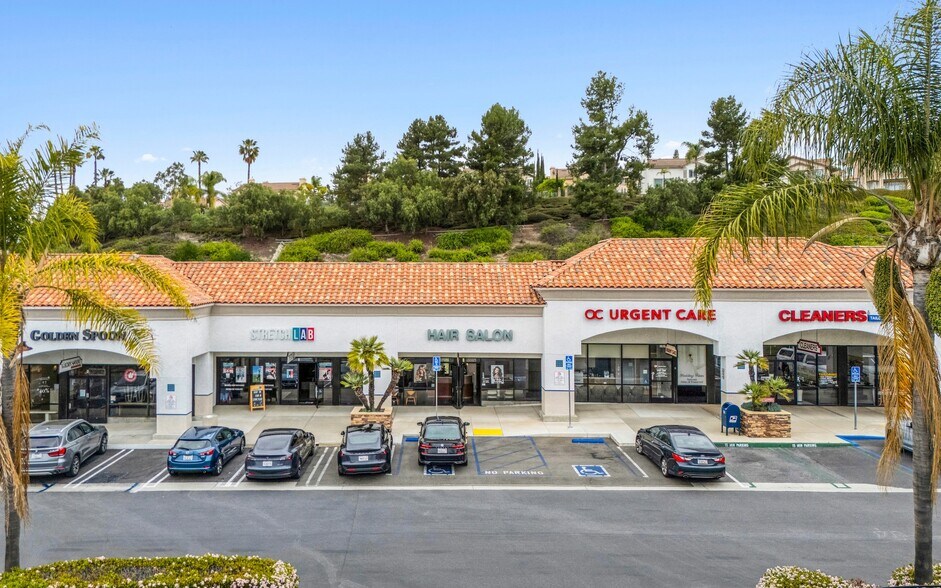 More Photos Of Oso Pky @ Marguerite Pky, Mission Viejo Unknown For Lease