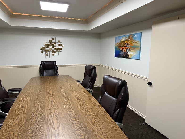 More Photos Of 308 N Cleveland Massillon Rd, Akron Office For Lease