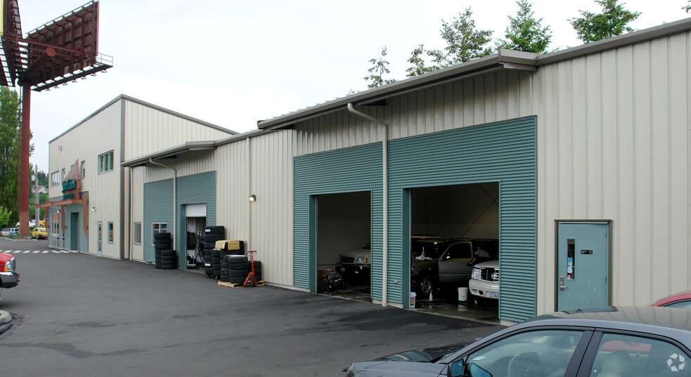 More Photos Of 6426 18th St, Tacoma Auto Repair For Lease