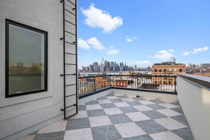 More Photos Of 41 Summit St, Brooklyn Apartments For Sale
