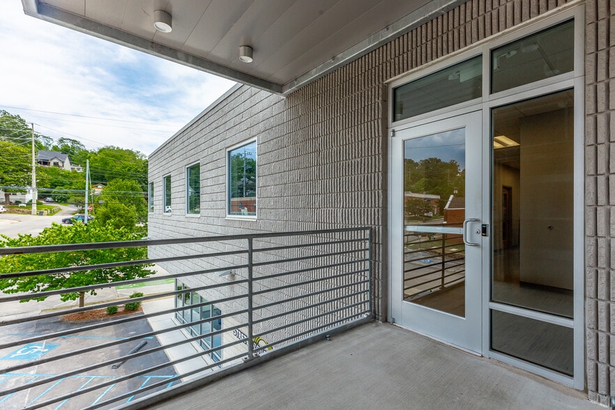 More Photos Of 419 N Market St, Chattanooga Medical For Lease