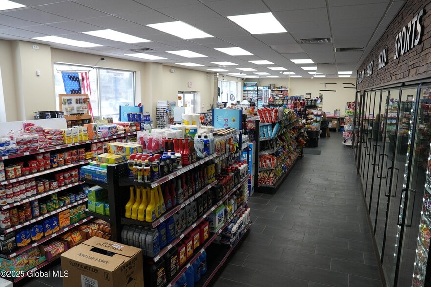 More Photos Of 521 E Main St, Palmyra Convenience Store For Sale