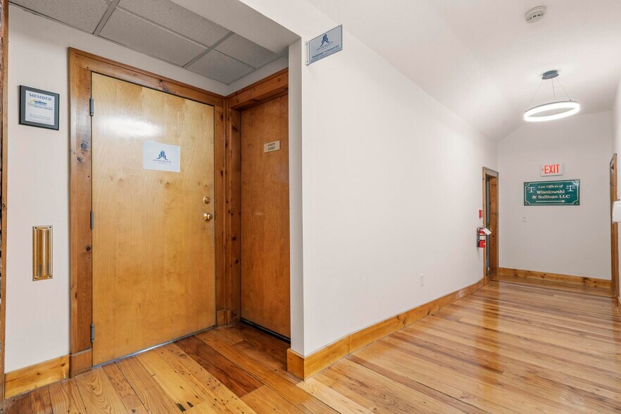 More Photos Of 51 N Main St, Southington Office For Lease