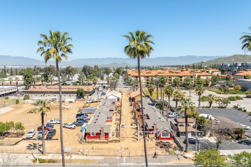 More Photos Of 1393 University Ave, Riverside General Retail For Lease