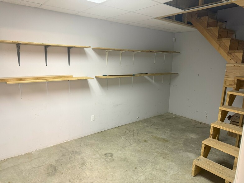 More Photos Of 1709 US-258, Tarboro Warehouse For Lease