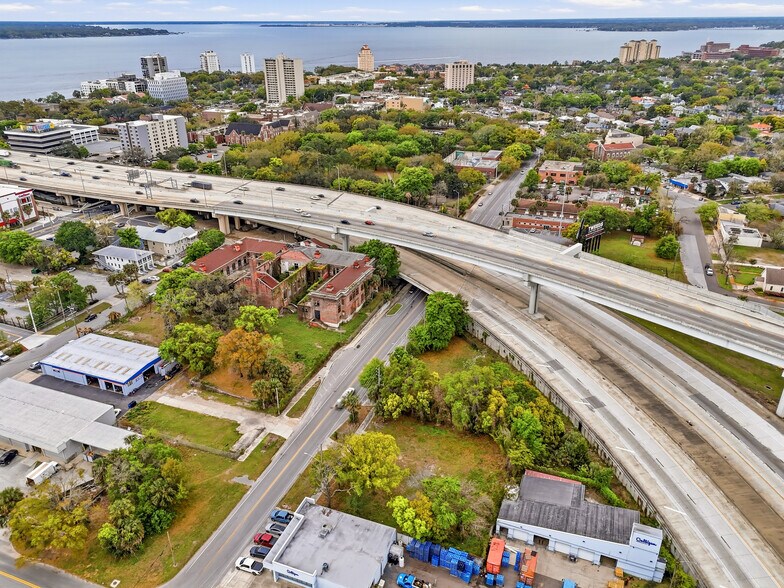 More Photos Of 622 College St, Jacksonville Land For Sale
