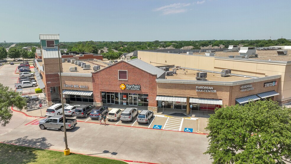 Primary Photo Of 2717 Cross Timbers Rd, Flower Mound Storefront For Lease