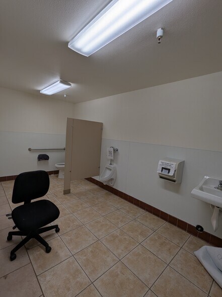 More Photos Of 7029-7055 El Camino Real, Atascadero Unknown For Lease