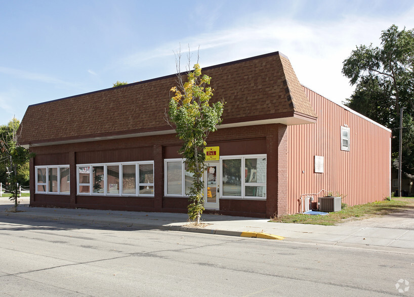 Primary Photo Of 102 Division St S, Morristown Storefront For Lease