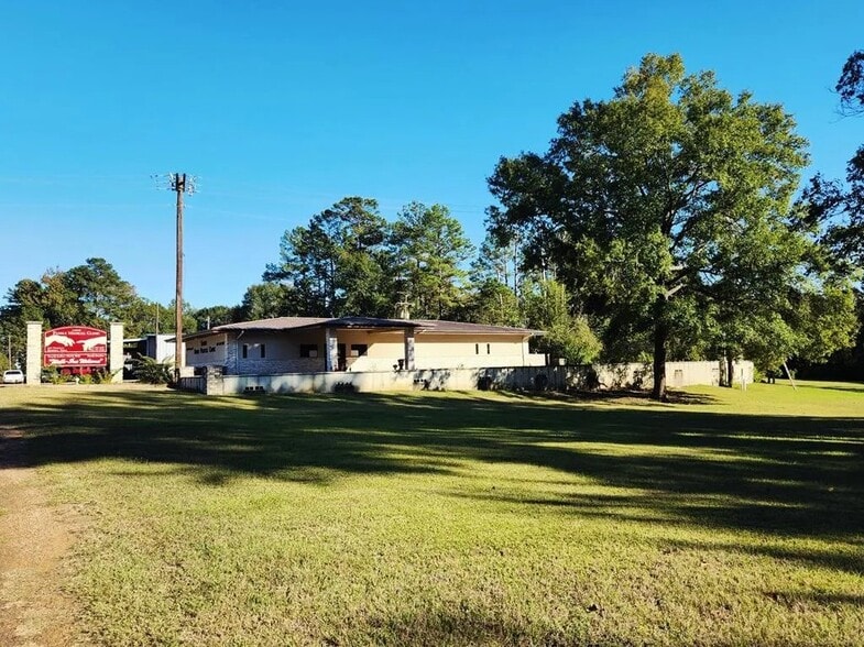 Primary Photo Of 1111 Worth St, Hemphill Office For Sale