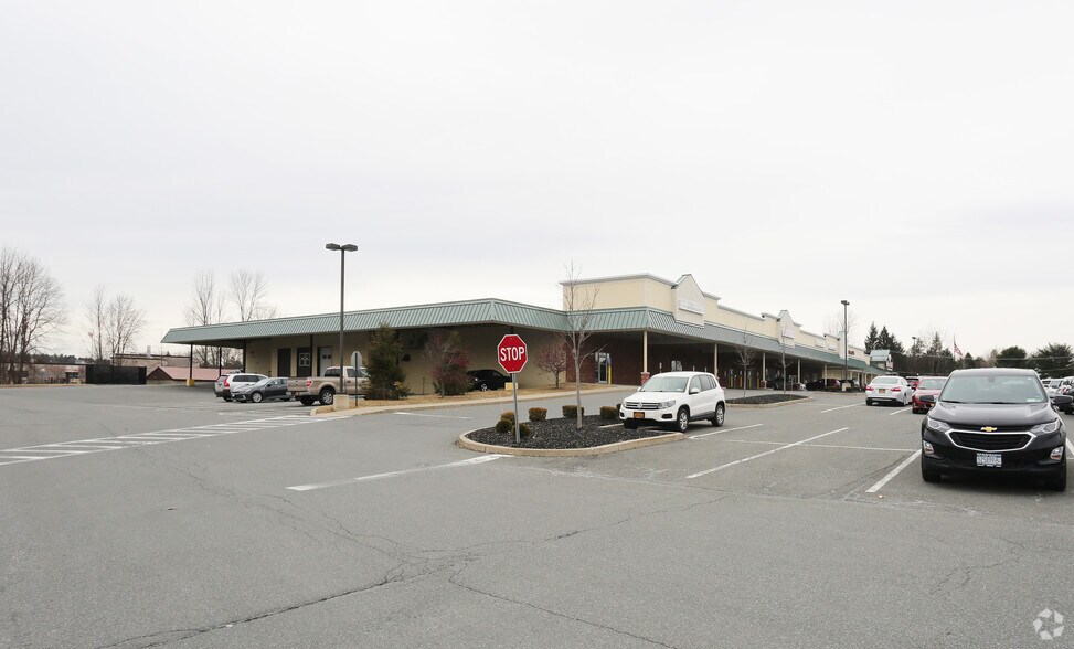 More Photos Of 43 Round Lake Rd, Ballston Lake Freestanding For Lease