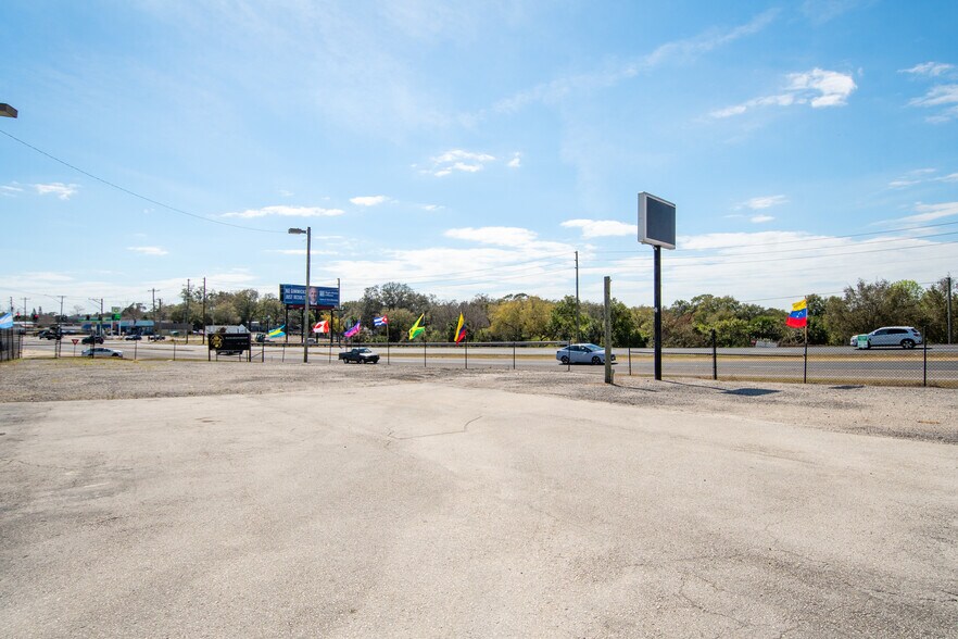 More Photos Of 7116 Rose Ave, Orlando Auto Dealership For Sale