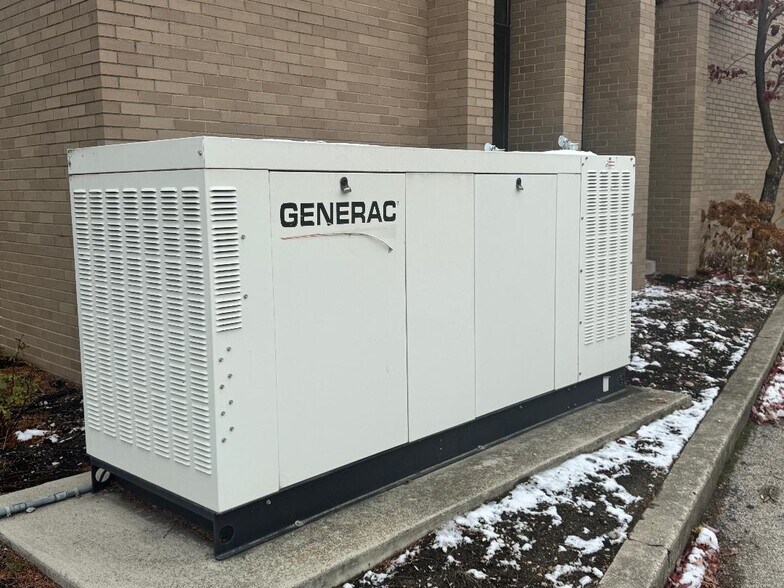 More Photos Of 333 E Main St, Muncie Office For Lease