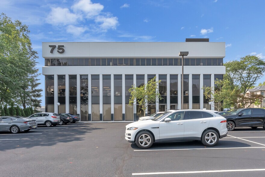 More Photos Of 75 Lincoln Hwy, Iselin Medical For Lease