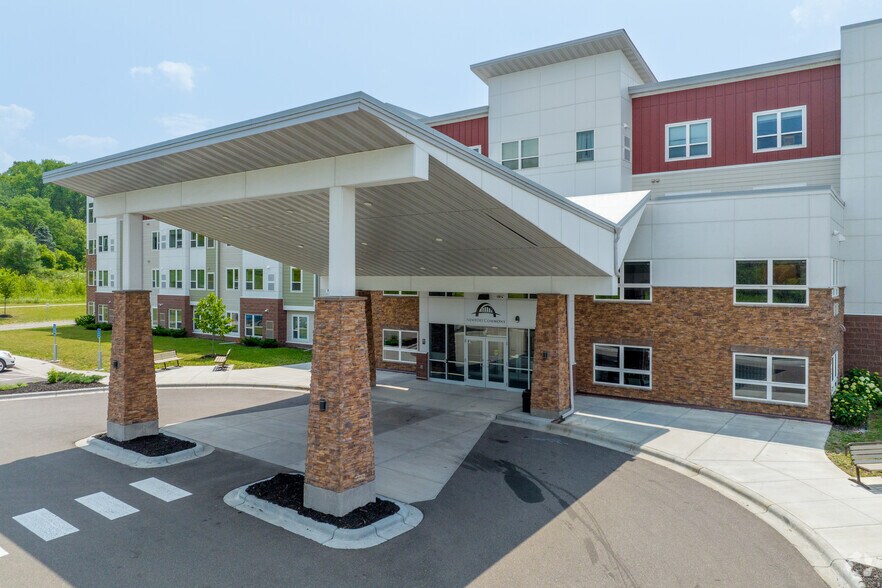 More Photos Of 2300 Hastings Ave, Newport Apartments For Lease