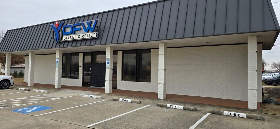 More Photos Of 208 N Highway 377, Roanoke Office For Lease