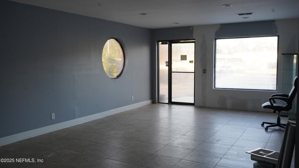 More Photos Of 3366 Philips Hwy, Jacksonville General Retail For Lease