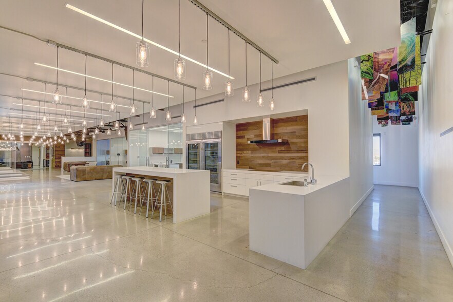 More Photos Of 6625 Badura Ave, Las Vegas Flex For Sale