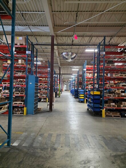 More Photos Of 300 Airport Rd, Ames Warehouse For Sale