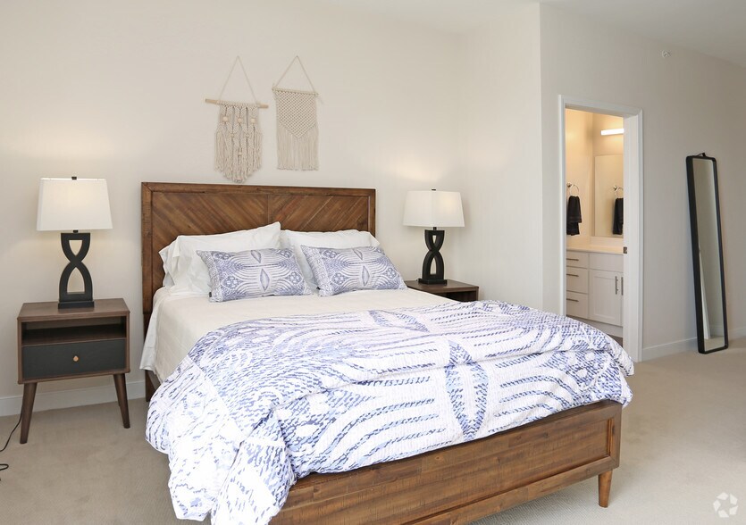 More Photos Of 240 State St, Schenectady Apartments For Lease