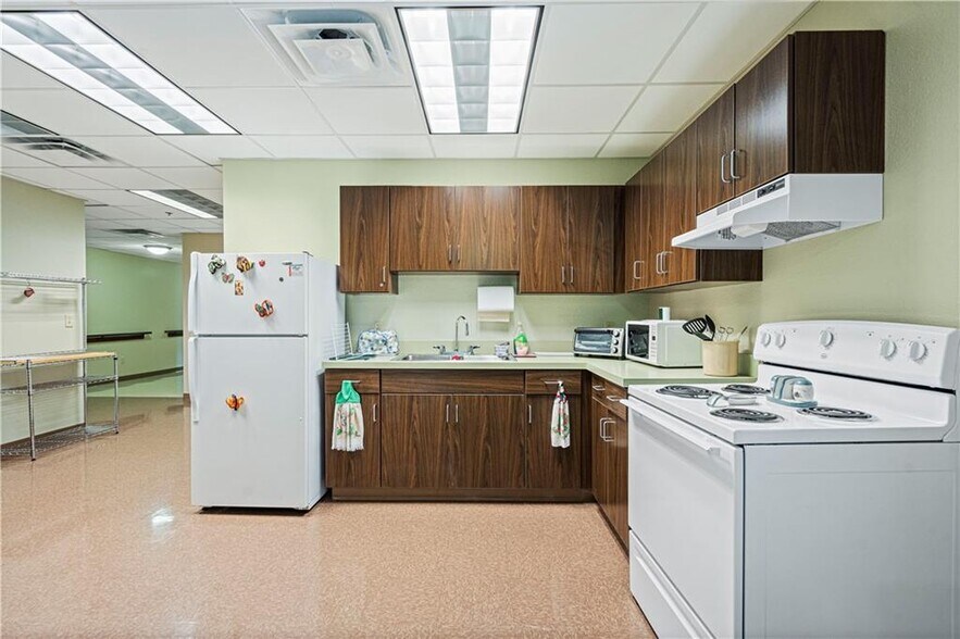 More Photos Of 908 Franciscan Way, Savannah Religious Facility For Sale