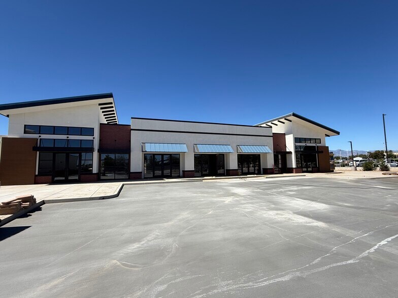 More Photos Of 15634 Main St, Hesperia Storefront For Lease