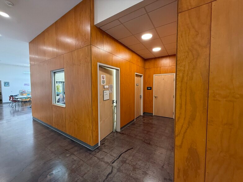 More Photos Of 1909 University Ave, Berkeley Storefront For Sale