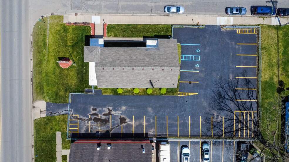 More Photos Of 1196 Joslyn Ave, Pontiac Religious Facility For Sale