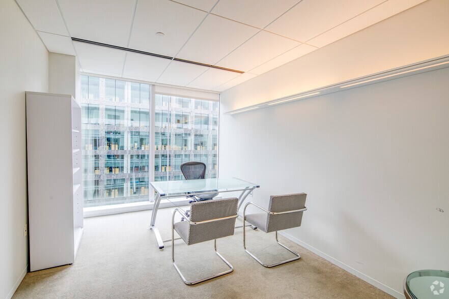 More Photos Of 2101 L St NW, Washington Office For Sale