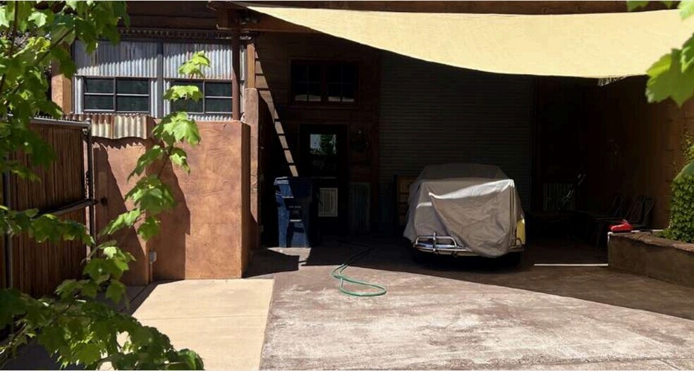 More Photos Of 90 Brewer Rd, Sedona Light Manufacturing For Lease