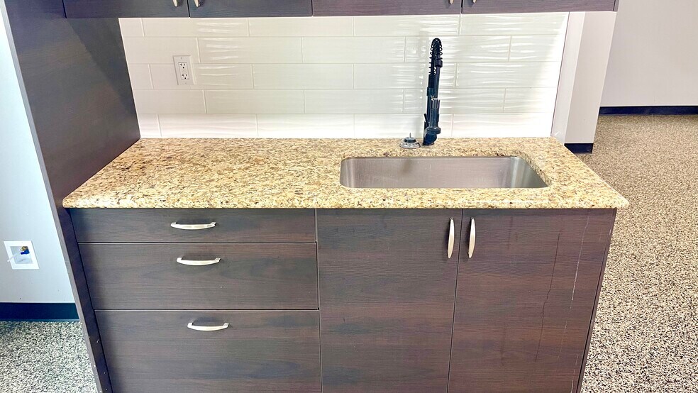 More Photos Of 7637 Fm 3009, Schertz Warehouse For Sale